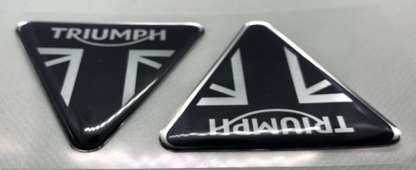 3D Triumph logo (Silver black)