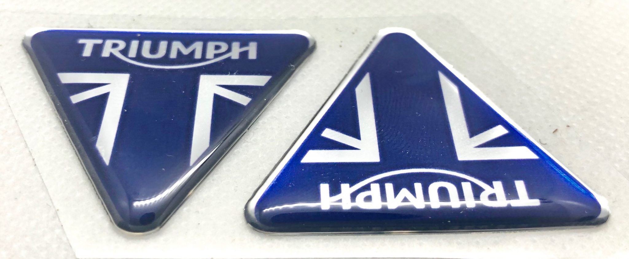 3D Triumph logo (Silver blue)