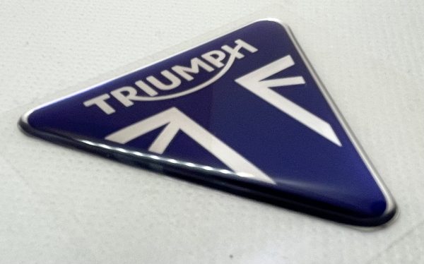 3D Triumph logo (Silver blue)